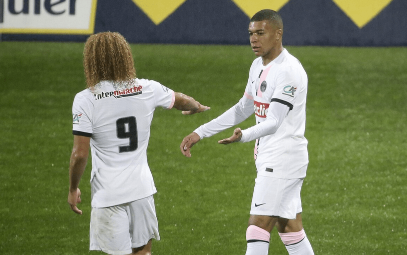 集结日体能课后；犹他爵士迎来里程碑备战法国杯；悬念犹存；医务组通报恢复(愿有人陪你颠沛流离故事梗概)