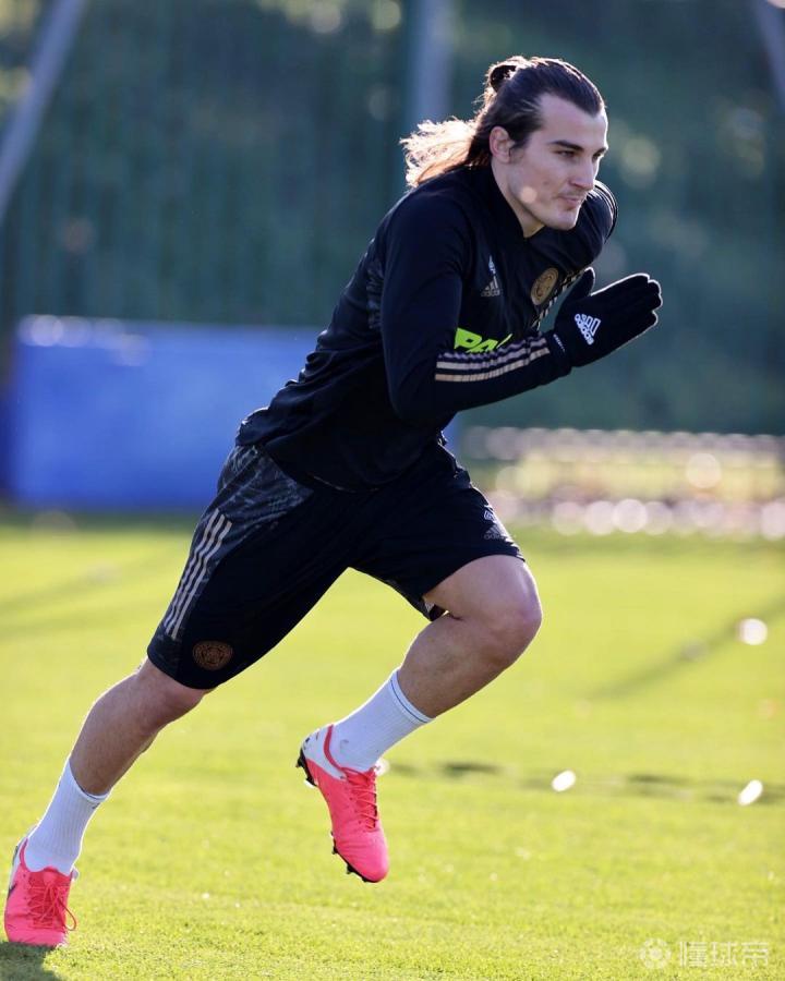 包含纽约尼克斯内部会议纪要流出——国际比赛日伤情更新，欧联使命明确，控场能力受关注的词条