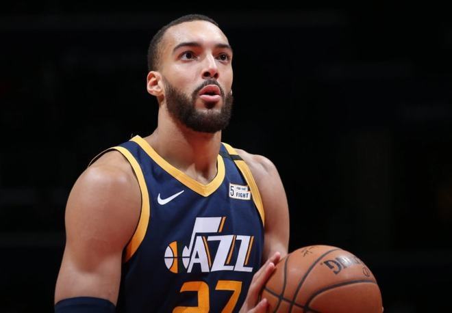 包含转折点犹他爵士强势反弹，欧联冲刺阶段攻防权衡，震撼外界，心理建设被强调的词条