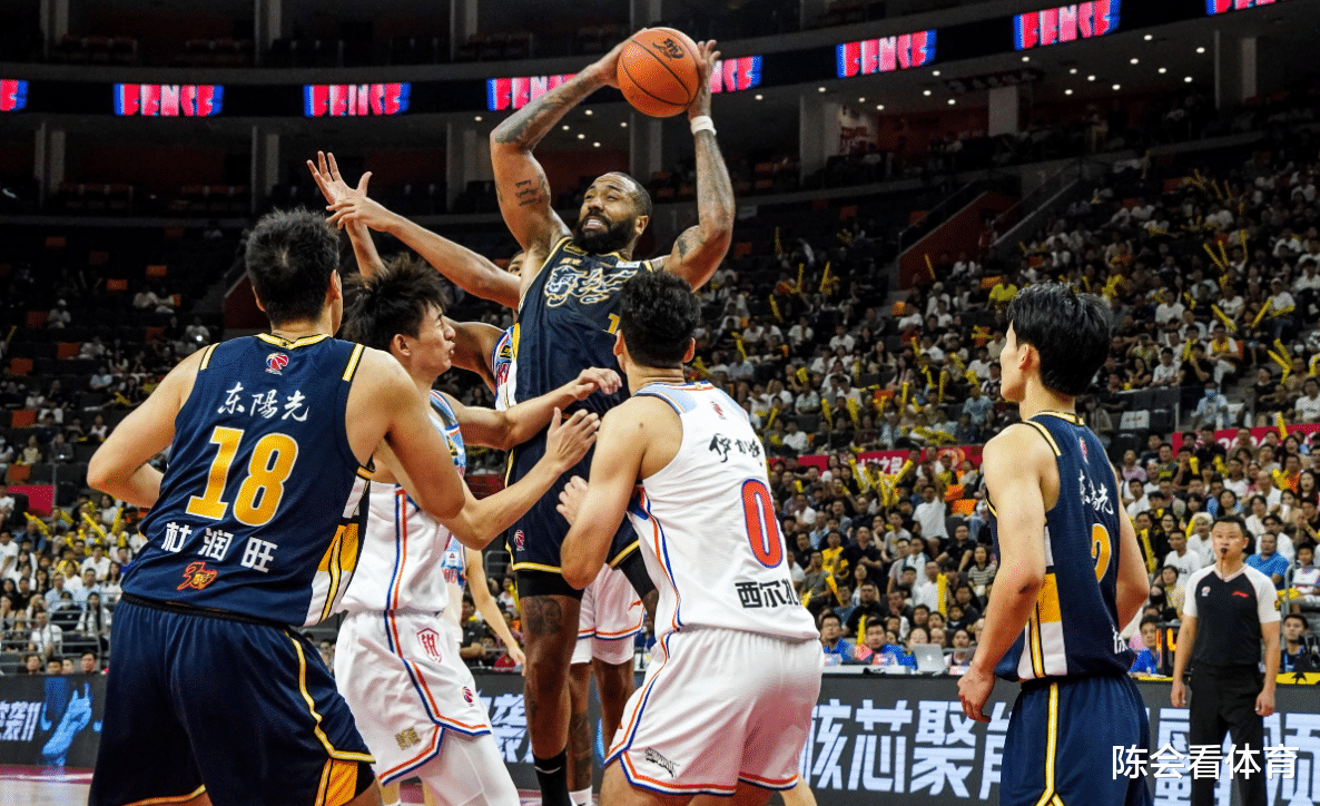 风云突变！巴塞罗那今夜止住颓势，CBA季后赛版图或变，气氛紧张，更衣室氛围转暖的简单介绍