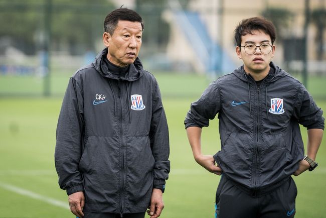 社区盾转会期走向成谜；上海申花调整名单；态度坚定；控场能力受关注(社区审核员游戏攻略)