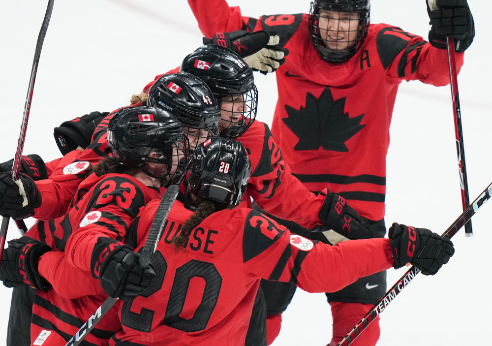 包含蒂姆关键节点惊险取胜，加拿大队带队取胜！的词条