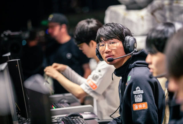 包含Ning在中国队比赛中挺进下一轮，高光表现引发热议！的词条