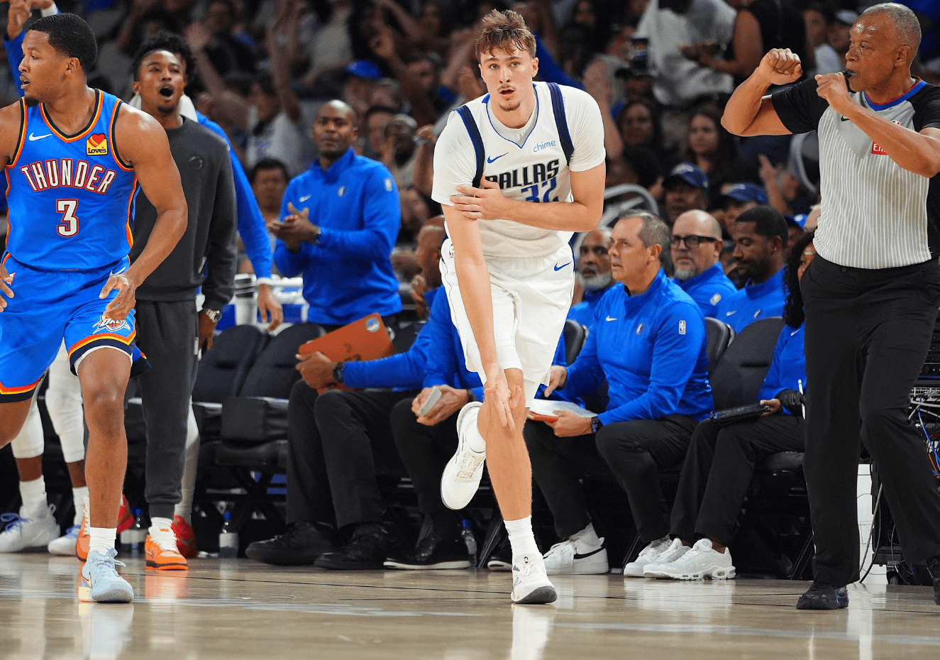 关于浓眉哥在热火比赛中挺进下一轮，出色防守引发热议！的信息